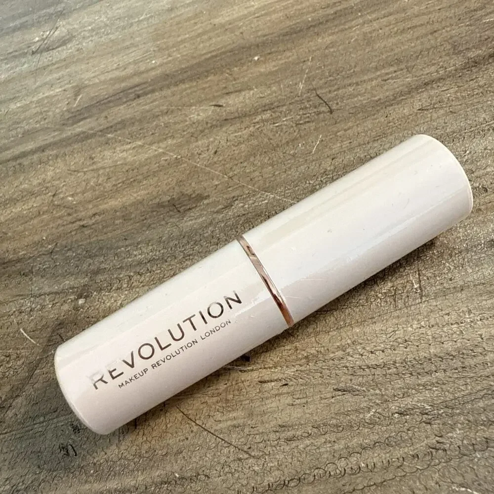 Revolution Beauty Fast Base Concealer Shade F8